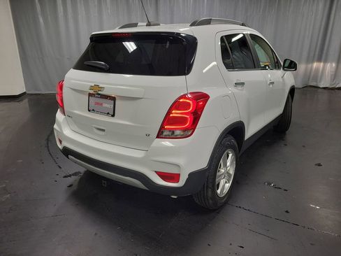 Used 2019 Chevrolet Trax LT w/ LT Convenience Package FWD image 8