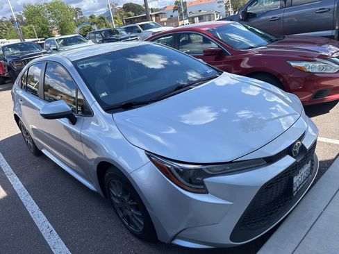 Used 2022 Toyota Corolla LE w/ LE Convenience Package image 8