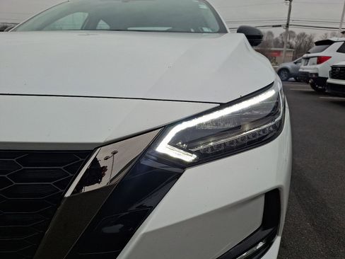 Used 2020 Nissan Sentra SR w/ Premium Package image 9