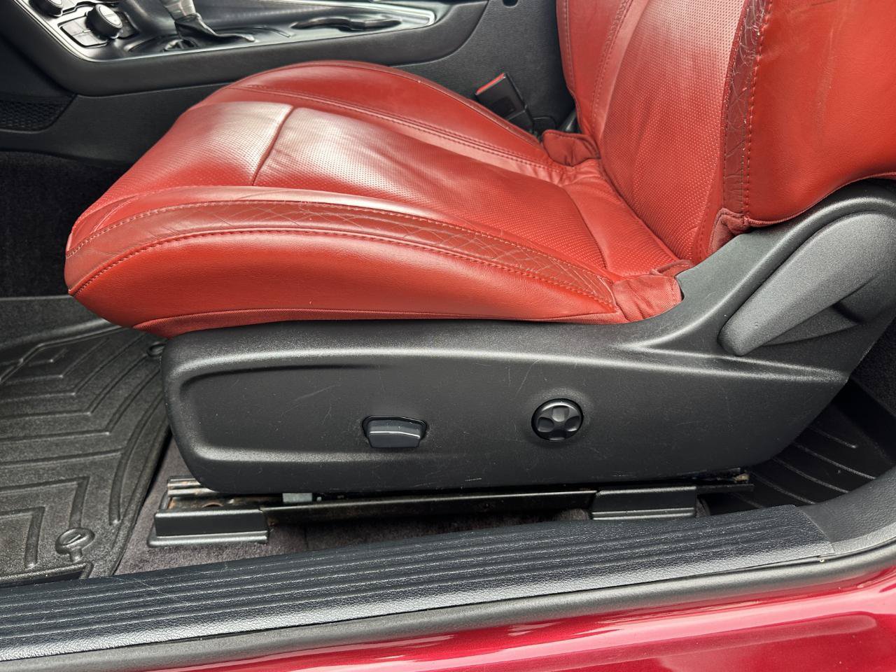 Used 2017 Dodge Challenger GT AWD/4WD image 25