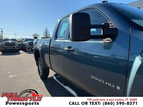 Used 2009 Chevrolet Silverado 2500 W/T w/ Snow Plow Prep Package image 2