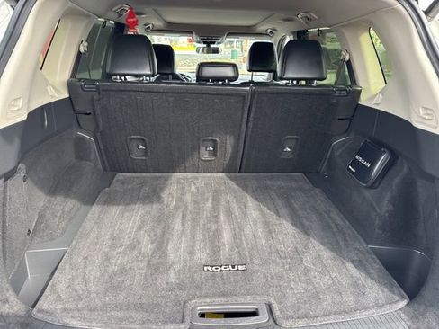 Certified 2023 Nissan Rogue SV w/ SV Premium B Package image 20