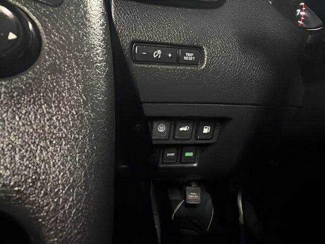 Used 2019 Nissan Rogue SV AWD/4WD image 22