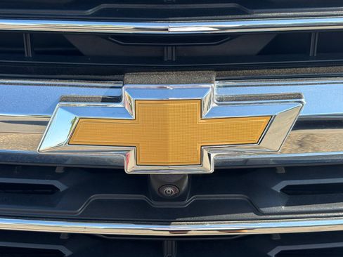 Used 2025 Chevrolet Traverse LT w/ Driver Confidence Package FWD image 9