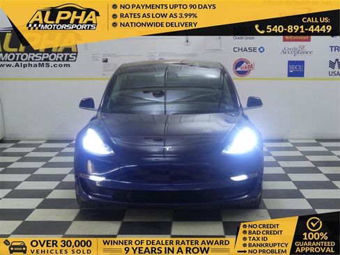Used 2018 Tesla Model 3 Long Range image 1