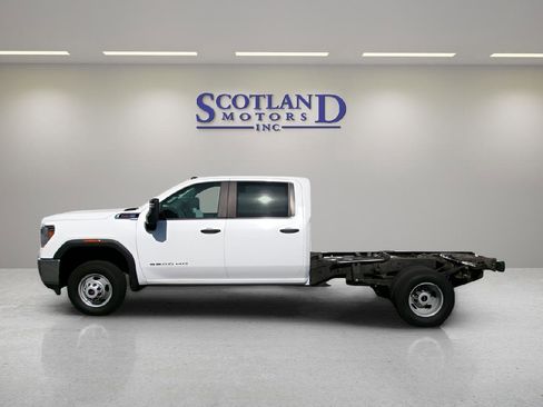 Used 2022 GMC Sierra 3500 Pro w/ Convenience Package image 1