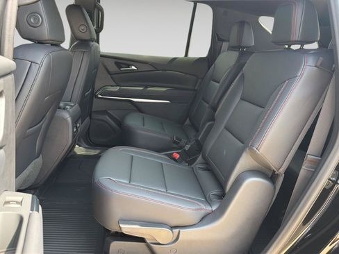 New 2026 Chevrolet Traverse Z71 w/ LPO, Floor Liner Package AWD/4WD image 12