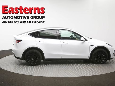 Used 2021 Tesla Model Y Long Range AWD/4WD image 39