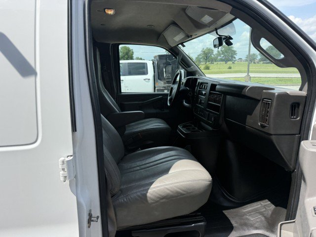 Used 2022 Chevrolet Express 2500 w/ Driver Convenience Package RWD image 9