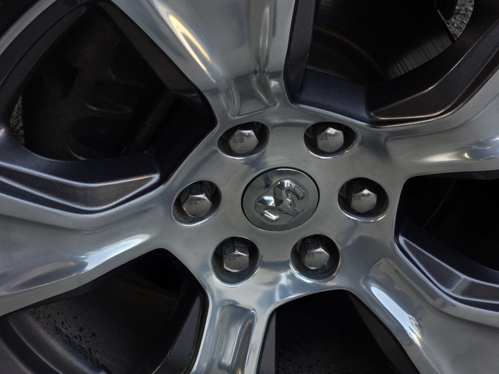 Used 2019 RAM 1500 Laramie AWD/4WD image 26