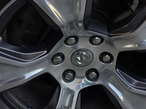 Used 2019 RAM 1500 Laramie image 26