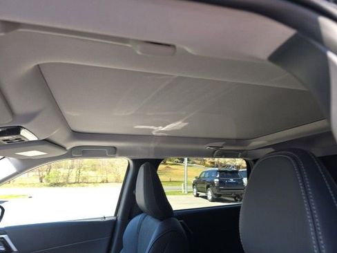 New 2025 Mitsubishi Outlander SE image 15