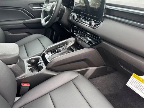 New 2025 GMC Canyon Elevation w/ Convenience Package image 17