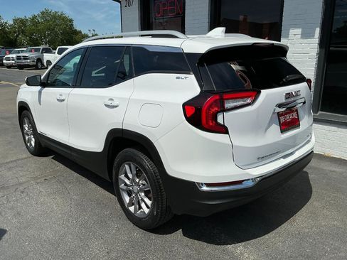 Used 2022 GMC Terrain SLT AWD/4WD image 5