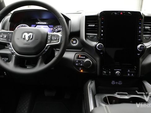 New 2026 RAM 1500 Big Horn AWD/4WD image 19