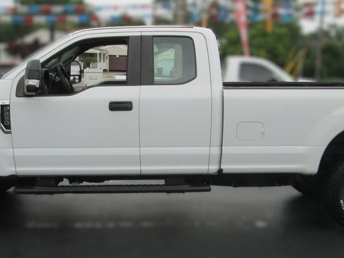 Used 2019 Ford F250 XL w/ Power Equipment Group AWD/4WD image 4