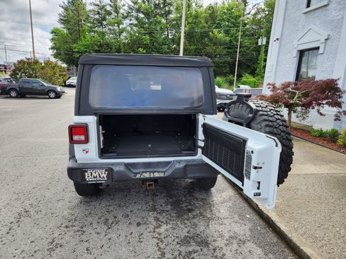 Used 2023 Jeep Wrangler Unlimited Sport AWD/4WD image 27