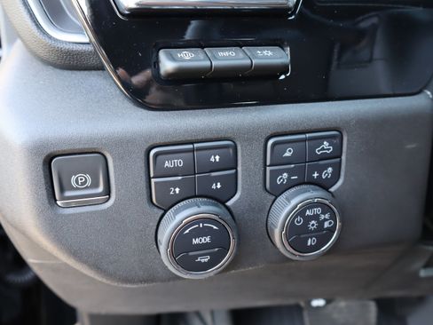 Used 2024 Chevrolet Silverado 2500 High Country w/ High Country Premium Package image 25