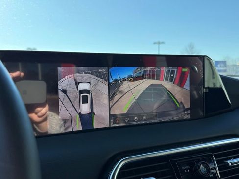 New 2025 Nissan Armada SL w/ Captain's Chari Seat Package image 22