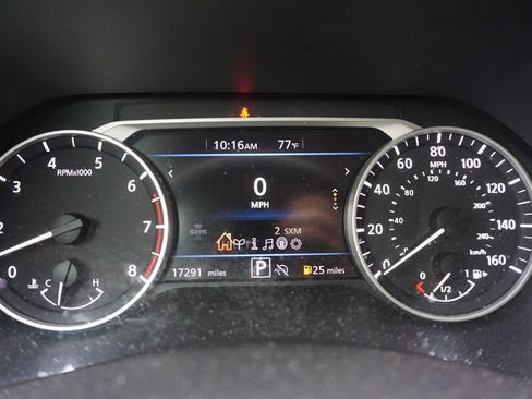 Used 2025 Nissan Sentra SV w/ Trunk Package FWD image 7