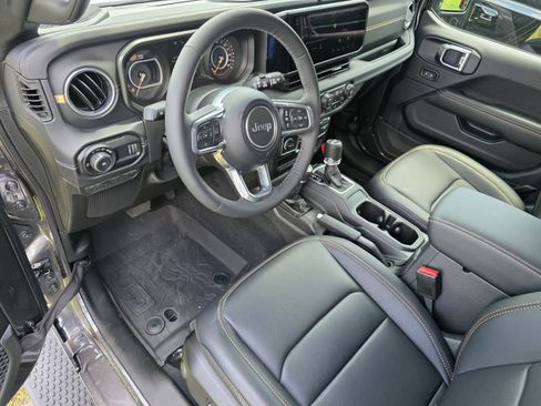 Used 2026 Jeep Wrangler Sahara image 11