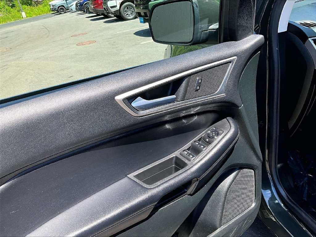 Used 2023 Ford Edge SEL w/ Convenience Package AWD/4WD image 10