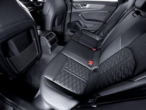 Used 2025 Audi RS 7 Performance image 26