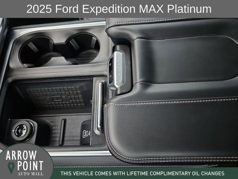 Used 2025 Ford Expedition Max Platinum AWD/4WD image 28