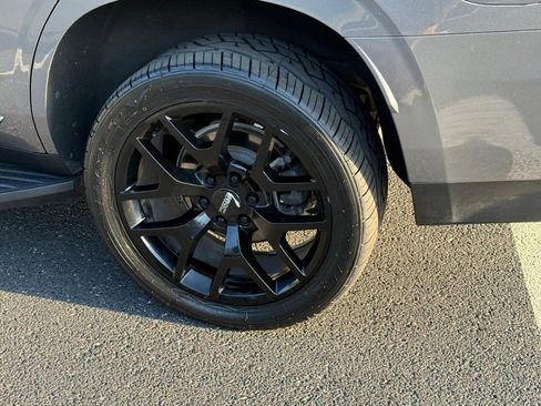 Used 2021 GMC Yukon SLT image 10