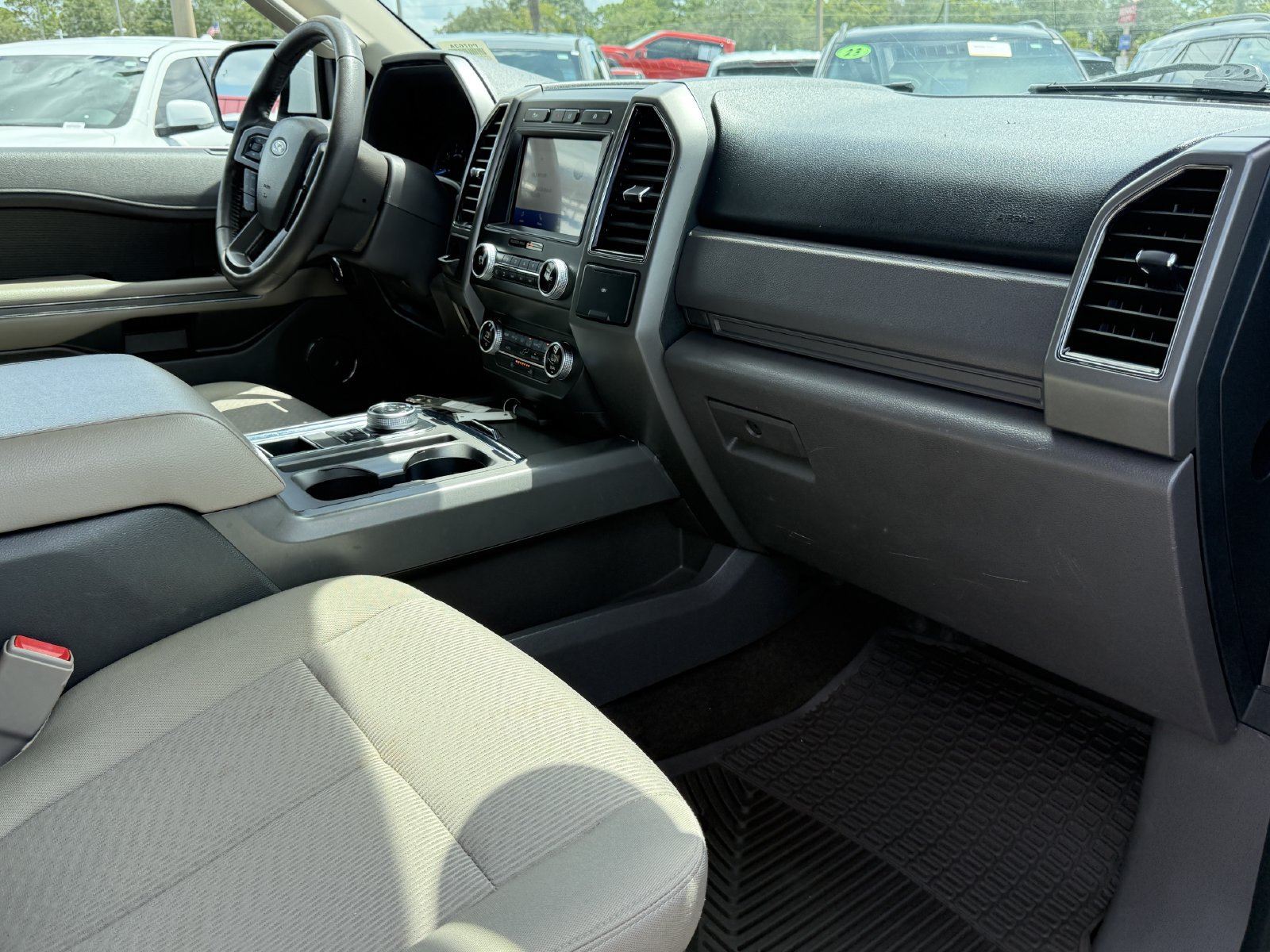 Used 2020 Ford Expedition XLT RWD image 18