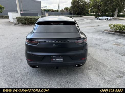 Used 2021 Porsche Cayenne Coupe image 16