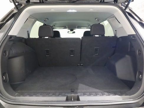 Used 2022 GMC Terrain SLE image 30