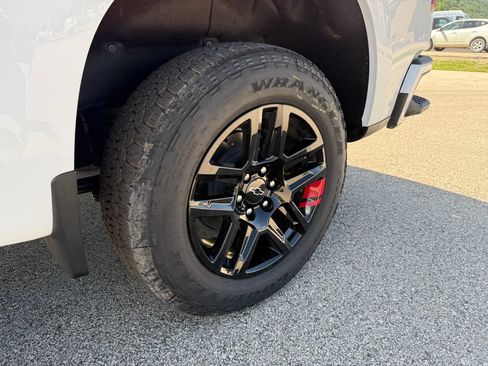 New 2026 Chevrolet Silverado 1500 RST w/ Redline Edition AWD/4WD image 14