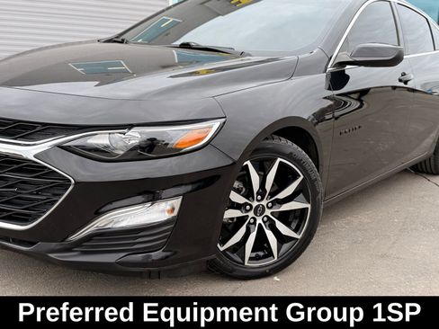 Used 2021 Chevrolet Malibu RS image 2