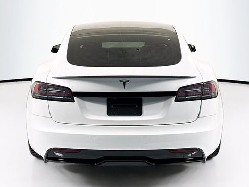 Used 2022 Tesla Model S Plaid image 6