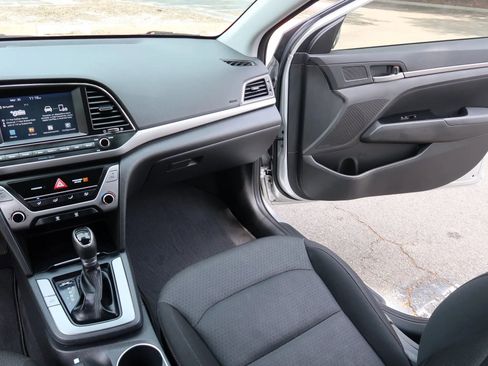 Used 2018 Hyundai Elantra SEL FWD image 22