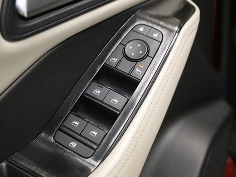 Used 2025 Nissan Rogue SV FWD image 18