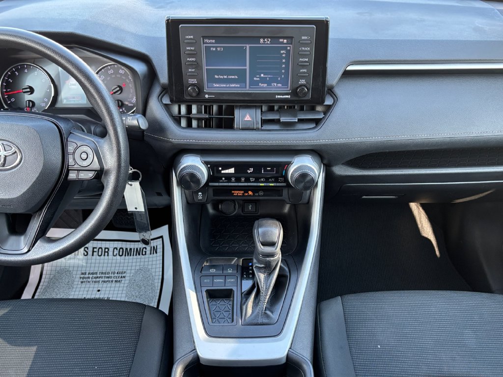 Used 2021 Toyota RAV4 LE FWD image 16