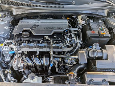 Used 2025 Hyundai Elantra Sport image 33