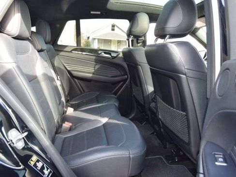 Used 2019 Mercedes-Benz GLE 43 AMG 4MATIC w/ Premium 3 Package image 27