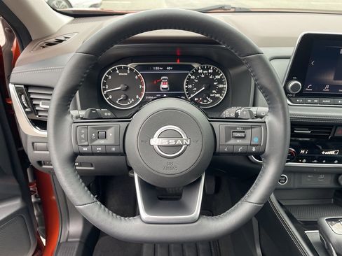 Used 2023 Nissan Rogue SL image 15