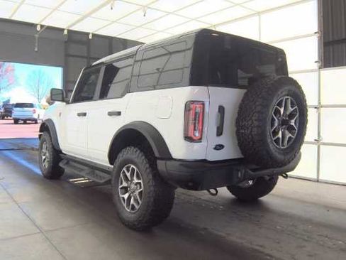 Certified 2025 Ford Bronco Badlands AWD/4WD image 4
