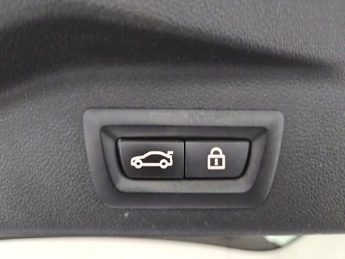 Used 2020 BMW X7 xDrive40i w/ Cold Weather Package image 16