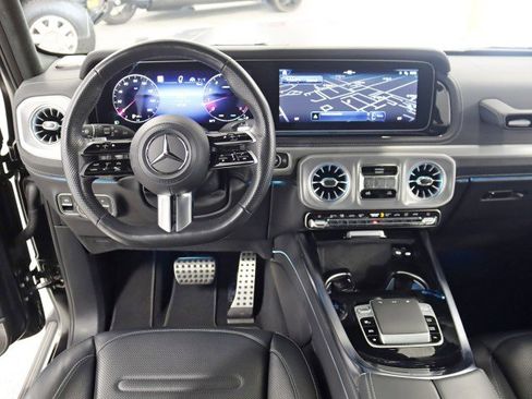 Used 2025 Mercedes-Benz G 550 image 14