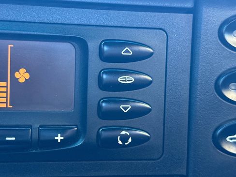 Used 2002 Porsche 911 Carrera 4 image 26