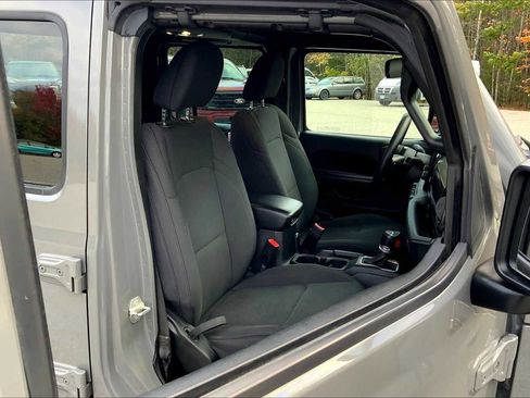 Used 2021 Jeep Gladiator Sport AWD/4WD image 7