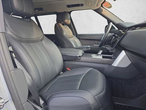 Used 2025 Land Rover Range Rover SE AWD/4WD image 19