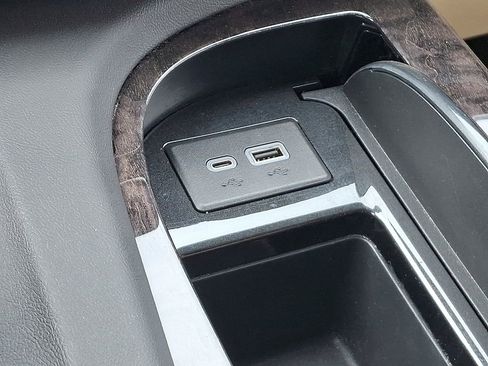 Certified 2023 Cadillac Escalade Premium Luxury image 29