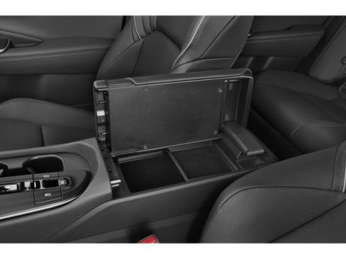 Used 2023 Toyota Crown Platinum AWD/4WD image 14