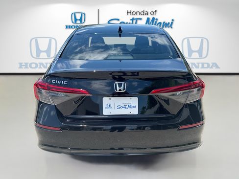 Used 2023 Honda Civic LX image 6